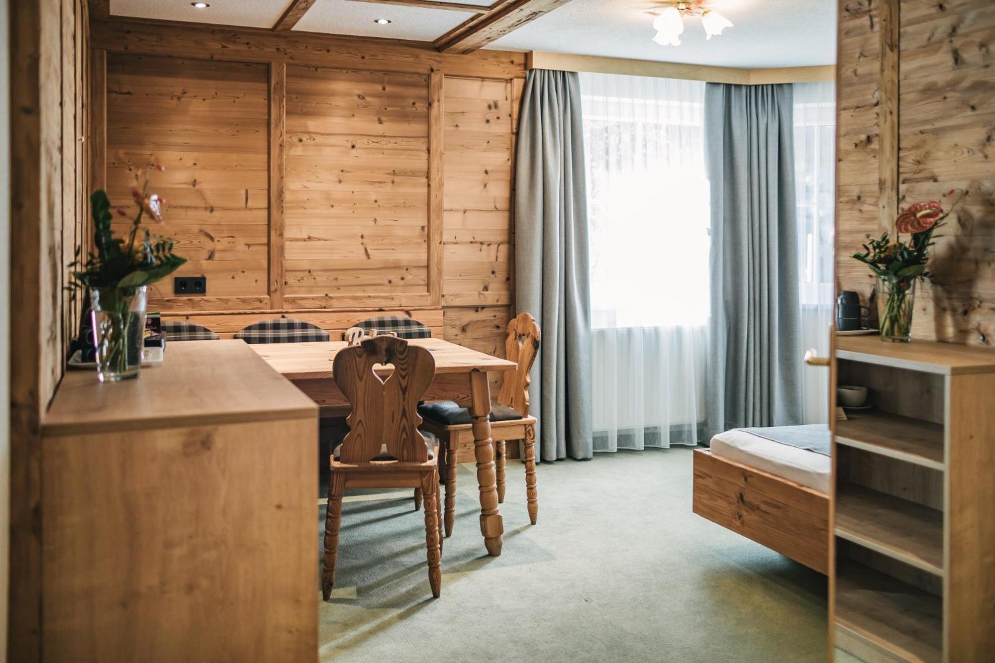 Arlen Lodge Hotel Inkl Premium Karte Im Sommer Санкт-Антон-ам-Арльберг Екстер'єр фото